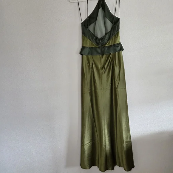 Reformation Jillian Silk Dress Size 6 NWT $350 Pear - Picture 3 of 13